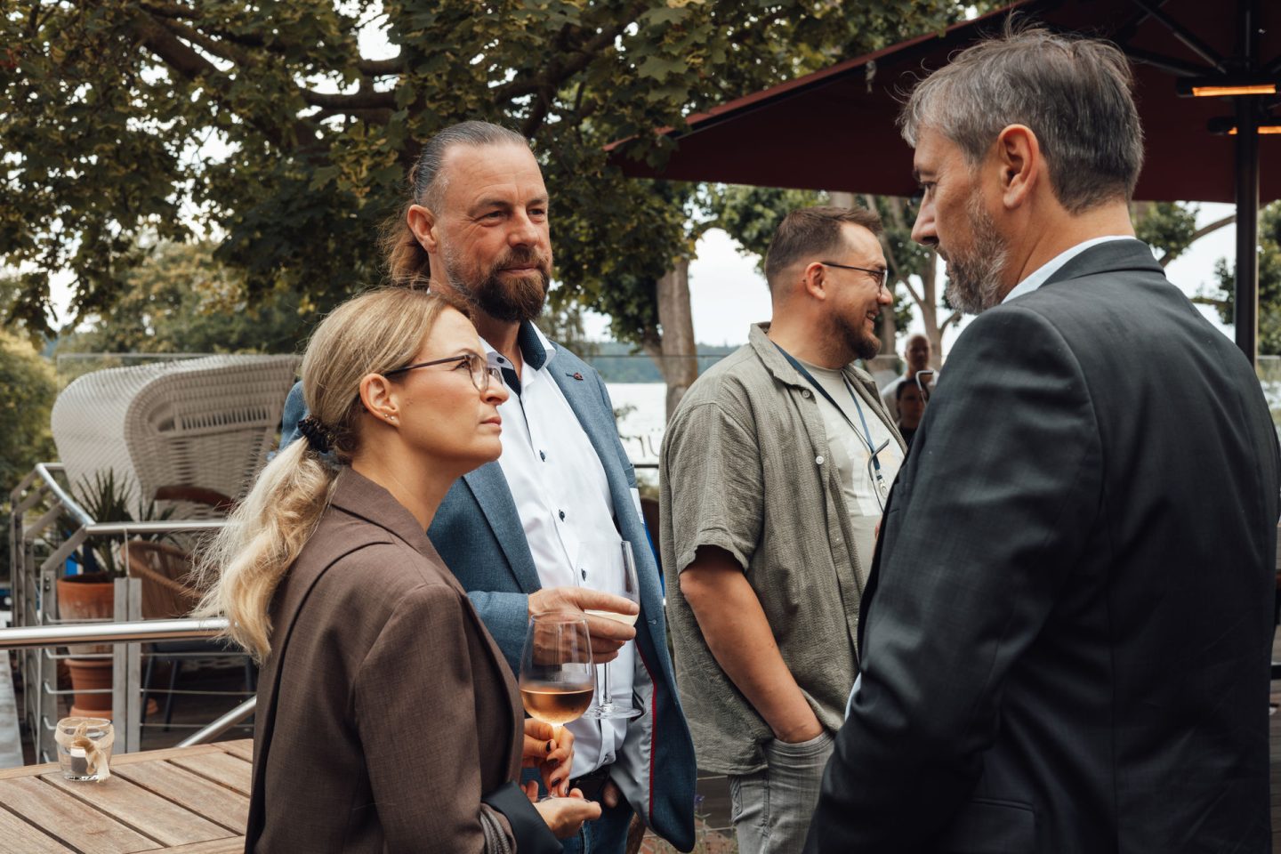 Gespräche beim Sommerfest vom Müritz Connect